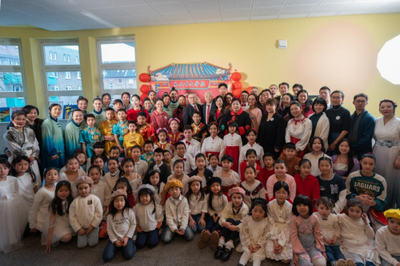 情暖新春，心系华教——驻汉堡总领事丛武春节走访领区中文学校